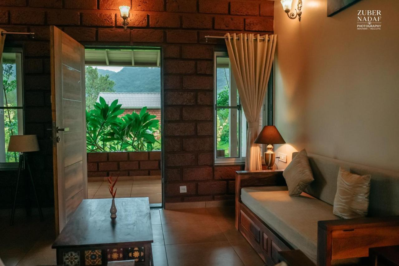 Kireina Wellness Resort Koynanagar Exteriör bild